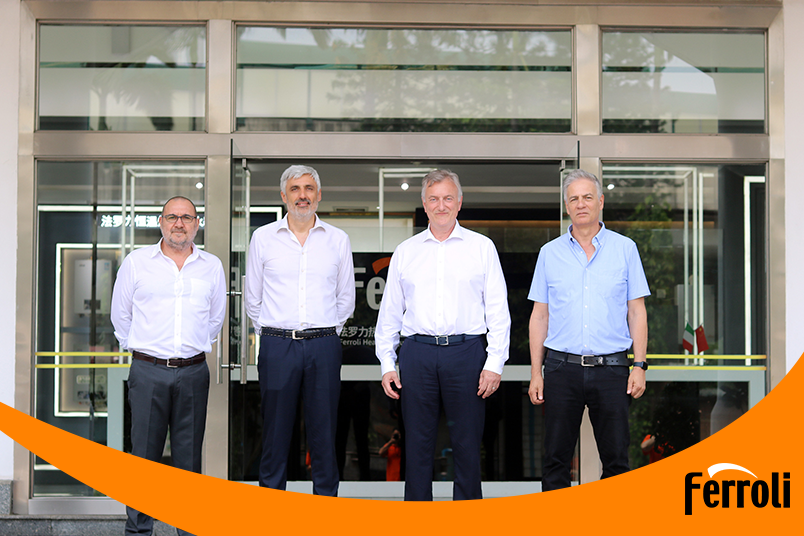 122cc太阳集成游戏集团CEO一行到访中国公司